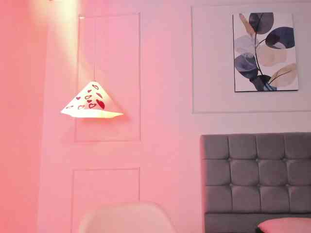 Nicole_Voshkie webcam