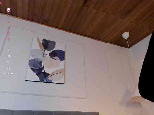 Nicole_Voshkie webcam