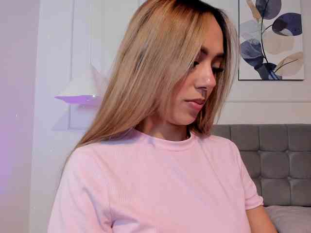 Nicole_Voshkie webcam