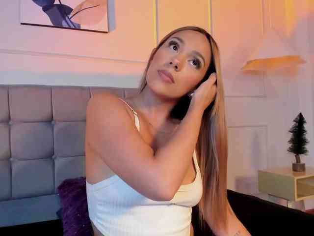 Nicole_Voshkie webcam