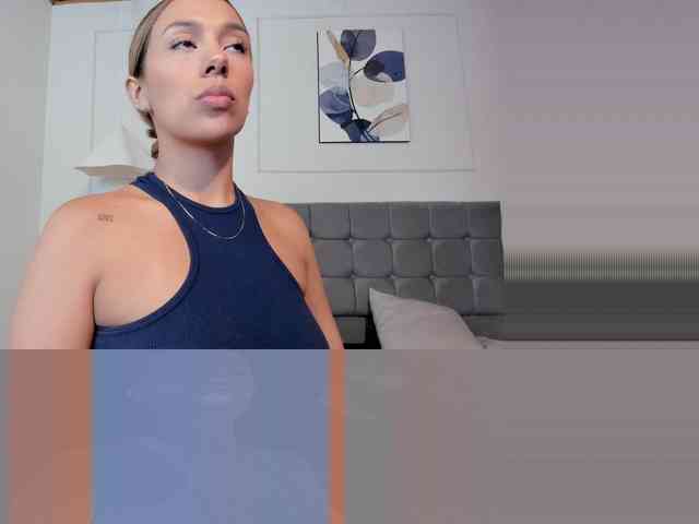 Nicole_Voshkie webcam