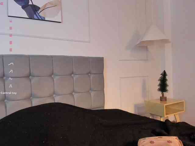 Nicole_Voshkie webcam