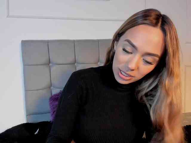 Nicole_Voshkie webcam