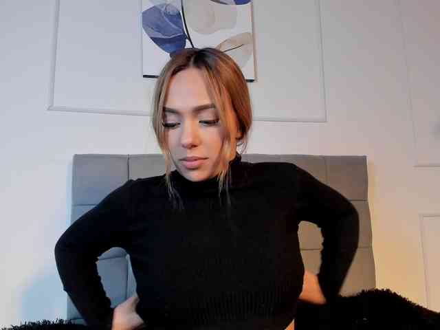Nicole_Voshkie webcam