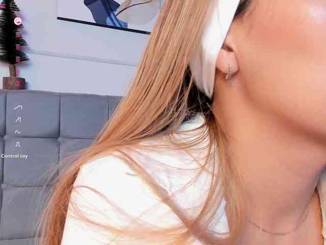 Nicole_Voshkie webcam