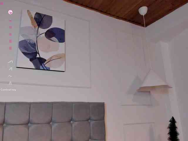 Nicole_Voshkie webcam