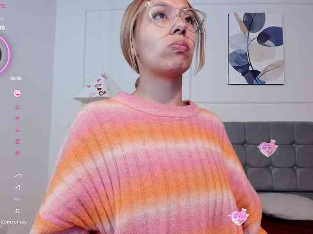Nicole_Voshkie webcam