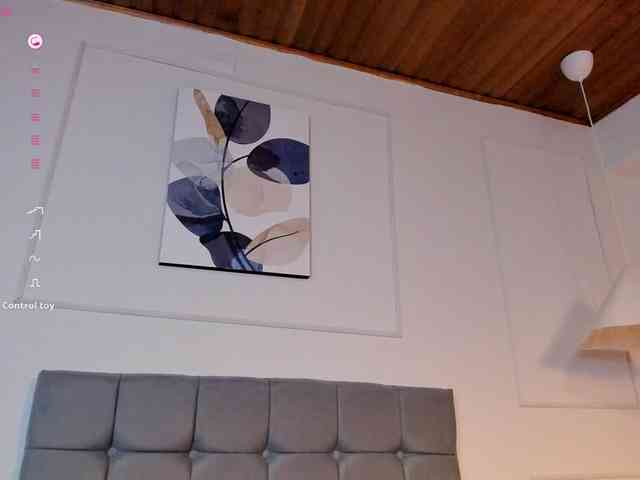 Nicole_Voshkie webcam