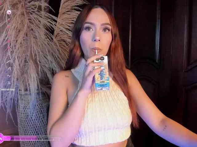 Nicole_Voshkie webcam