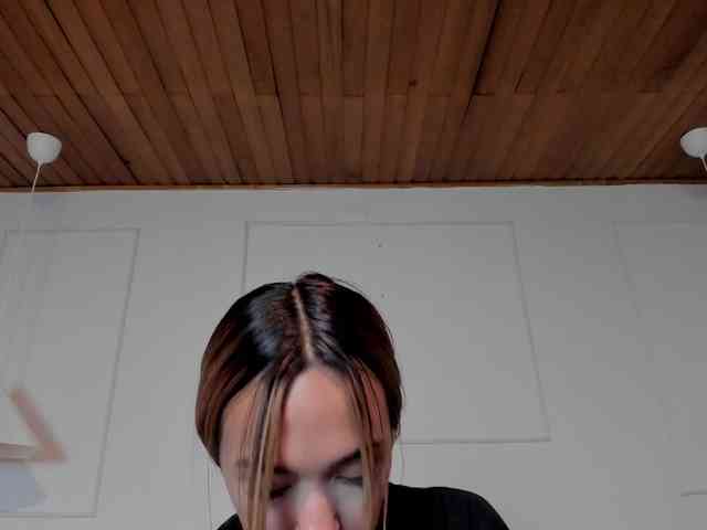 Nicole_Voshkie webcam