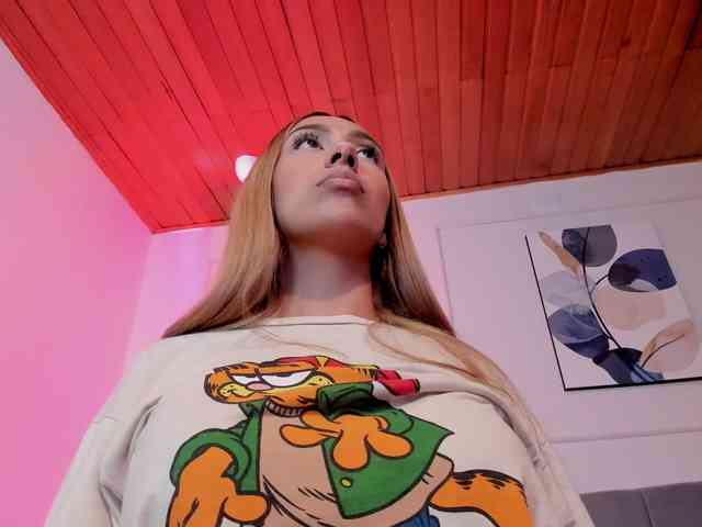 Nicole_Voshkie webcam