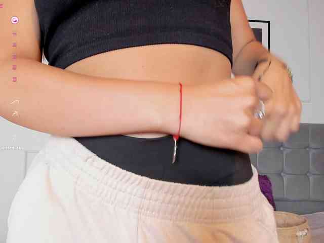 Nicole_Voshkie webcam