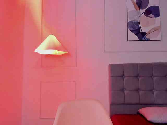 Nicole_Voshkie webcam