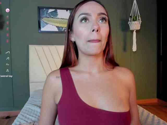 Nicole_Voshkie webcam