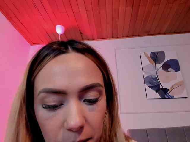 Nicole_Voshkie webcam