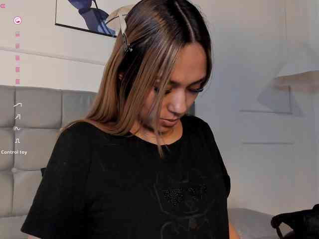 Nicole_Voshkie webcam