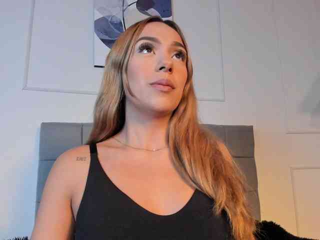 Nicole_Voshkie webcam