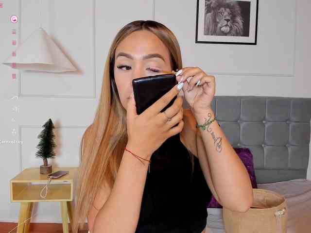 Nicole_Voshkie webcam