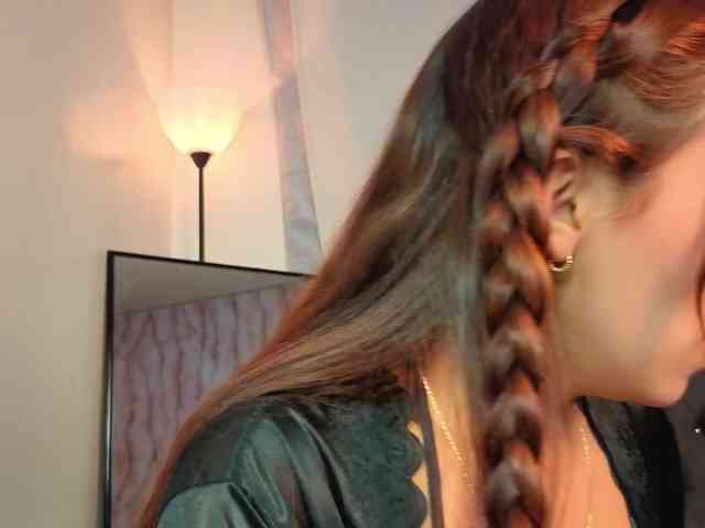 Nicole_Voshkie webcam