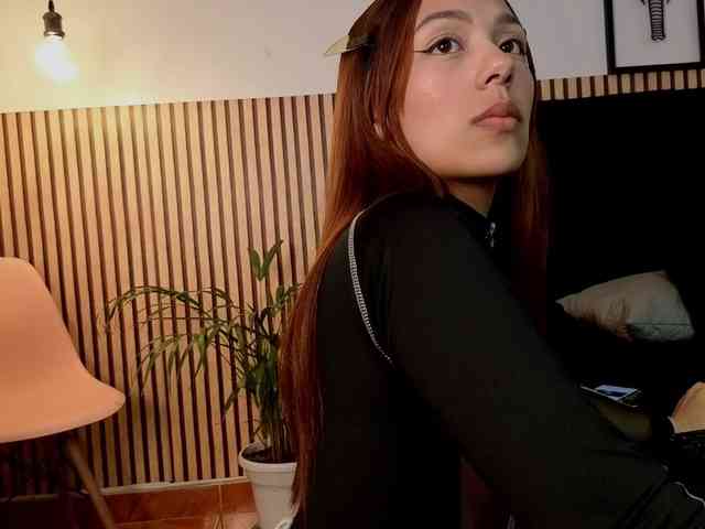 Nicole_Voshkie webcam