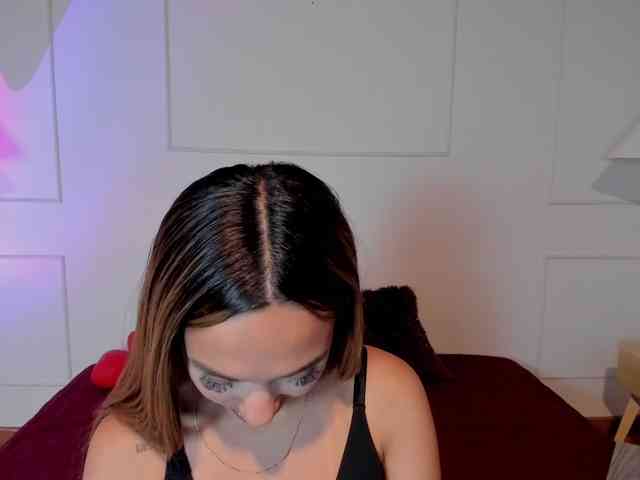 Nicole_Voshkie webcam