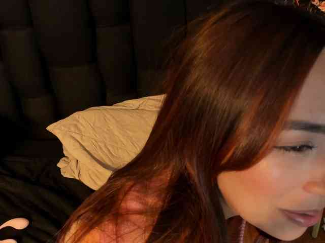 Nicole_Voshkie webcam