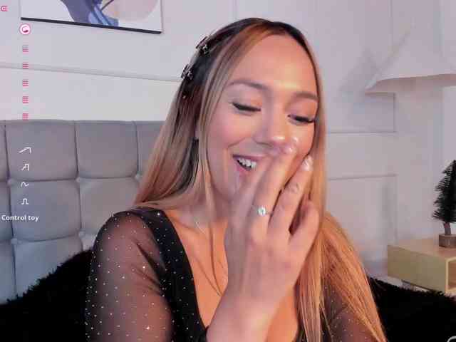 Nicole_Voshkie webcam