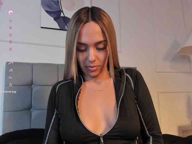 Nicole_Voshkie webcam