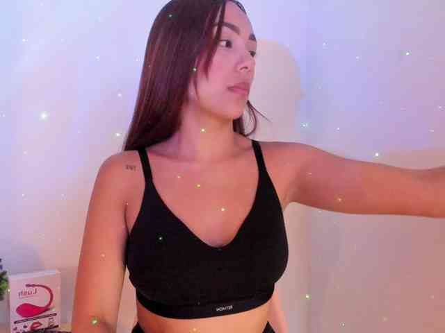 Nicole_Voshkie webcam