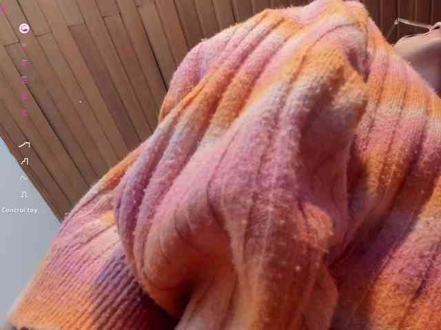 Nicole_Voshkie webcam