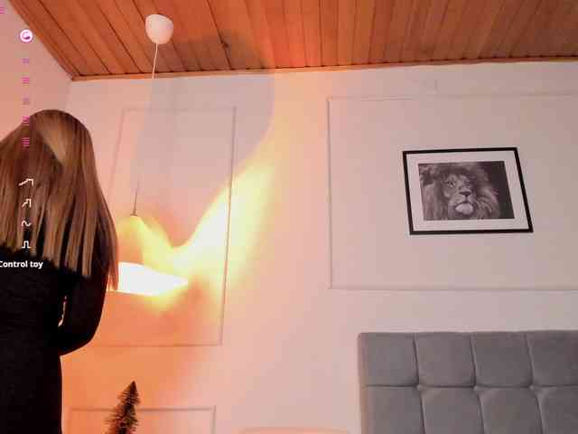 Nicole_Voshkie webcam