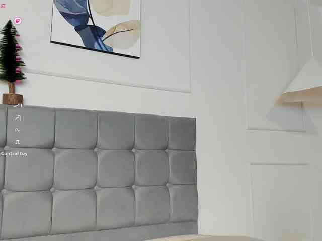 Nicole_Voshkie webcam