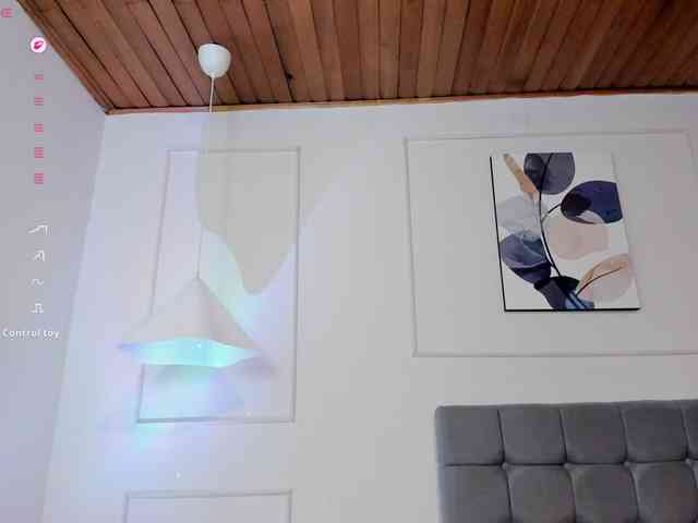 Nicole_Voshkie webcam