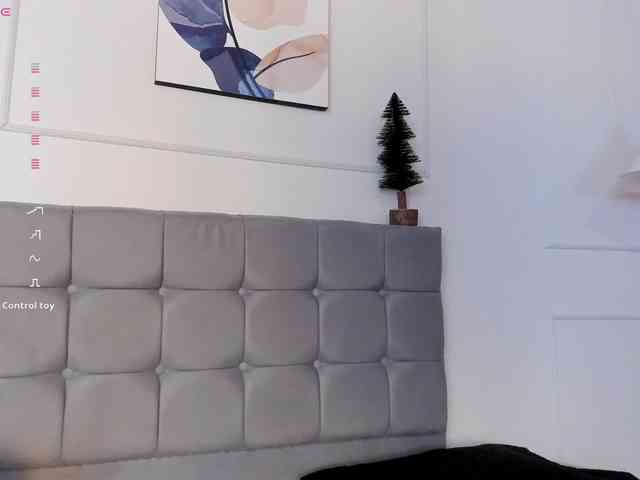 Nicole_Voshkie webcam