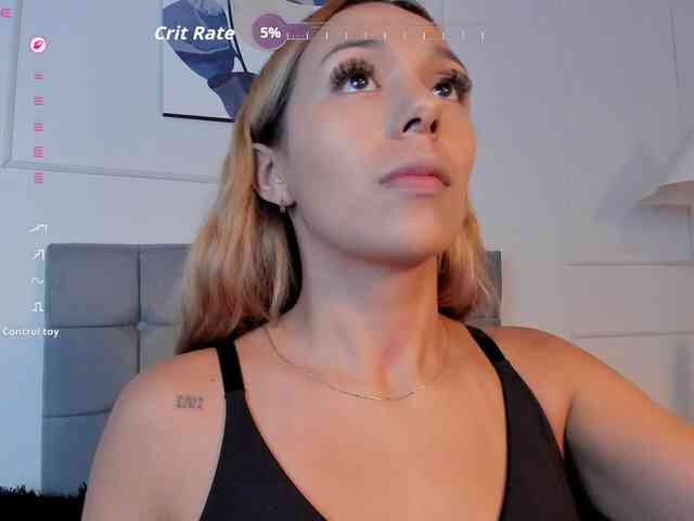 Nicole_Voshkie webcam