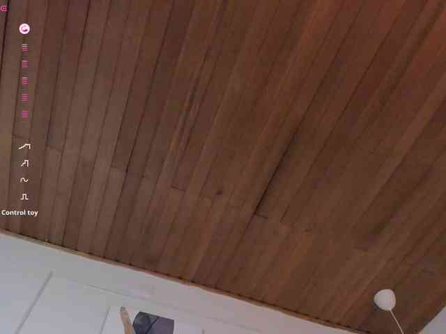 Nicole_Voshkie webcam