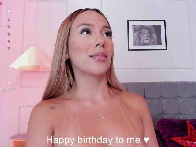 Nicole_Voshkie webcam