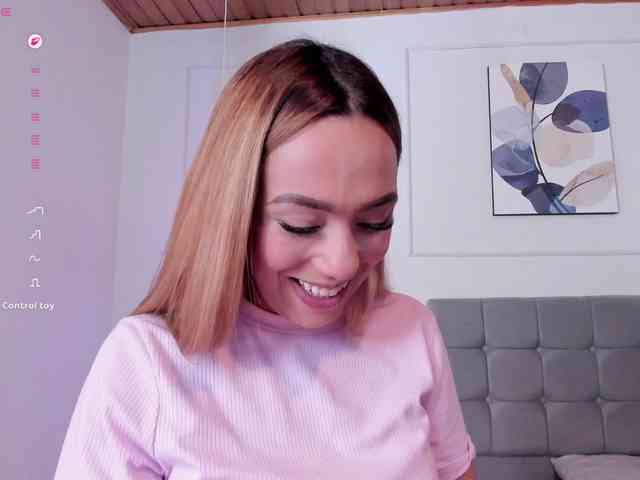 Nicole_Voshkie webcam