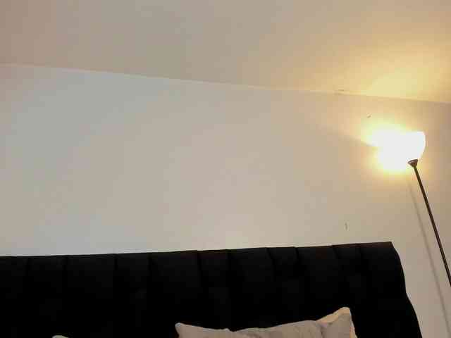 Nicole_Voshkie webcam