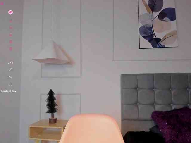 Nicole_Voshkie webcam