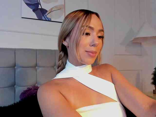 Nicole_Voshkie webcam