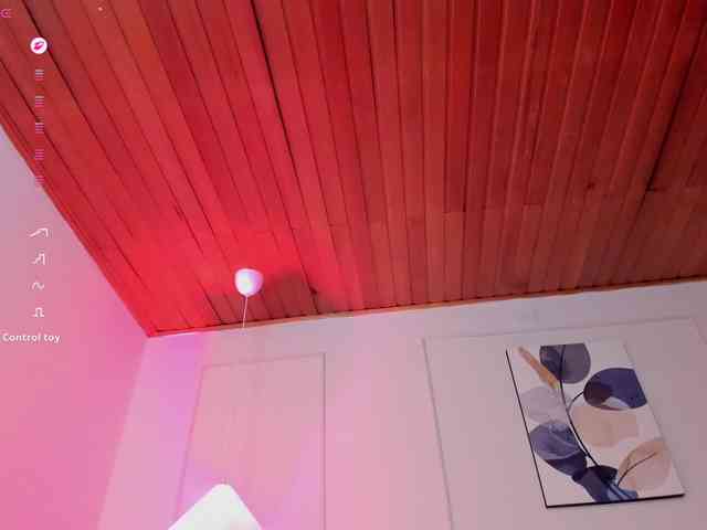 Nicole_Voshkie webcam