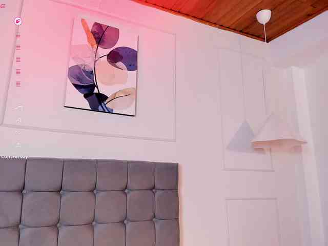 Nicole_Voshkie webcam