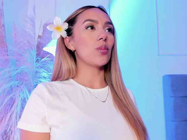 Nicole_Voshkie webcam