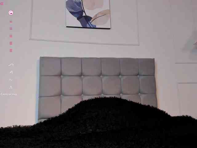 Nicole_Voshkie webcam