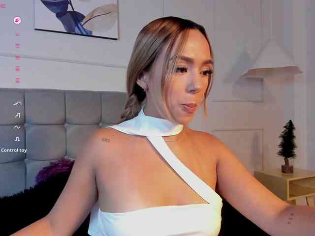 Nicole_Voshkie webcam