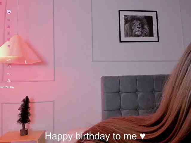 Nicole_Voshkie webcam