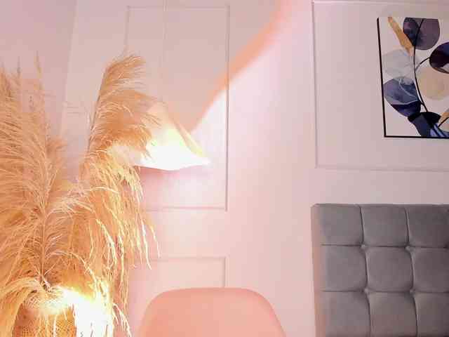 Nicole_Voshkie webcam