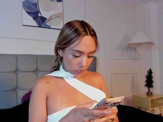 Nicole_Voshkie webcam