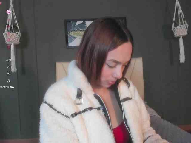 Nicole_Voshkie webcam